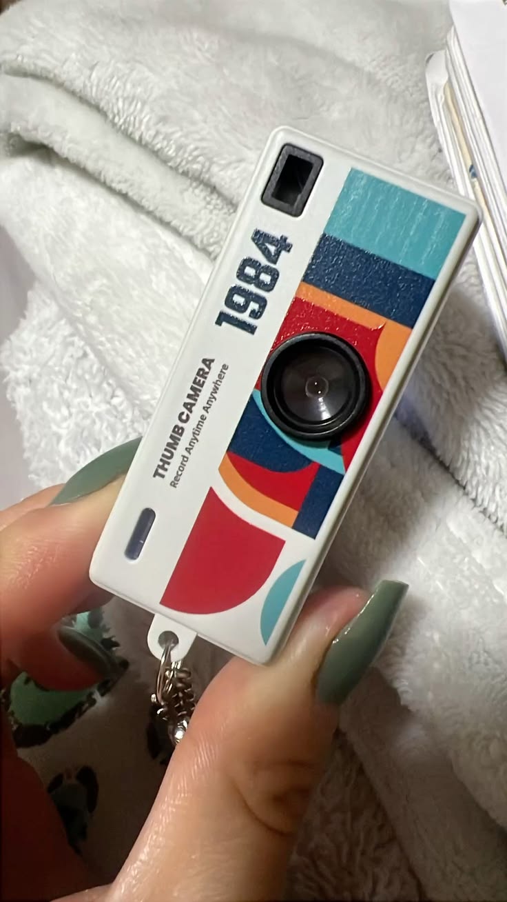 Buff O1 // Dangler Thumb Camera // Free SD Card